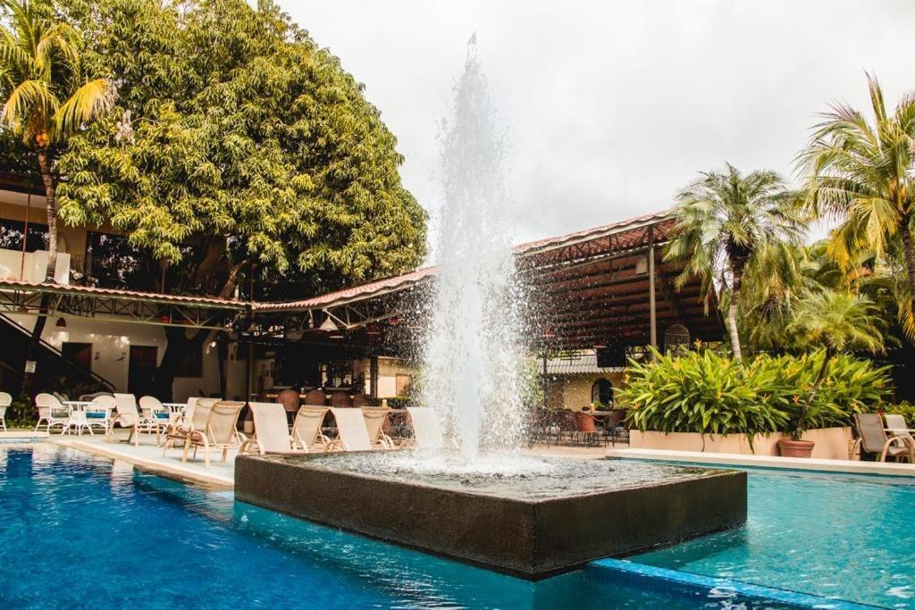 Hotel Coco Palms Playas del Coco Exterior foto